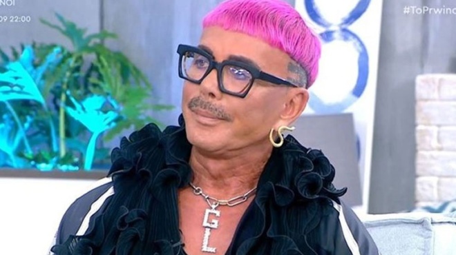 ta-eipe-exo-apo-ta-dontia-o-lakis-gavalas-milise-gia-tin-emfanisi-tis-vandi-choris-na-masisei-ta-logia-toy-205168