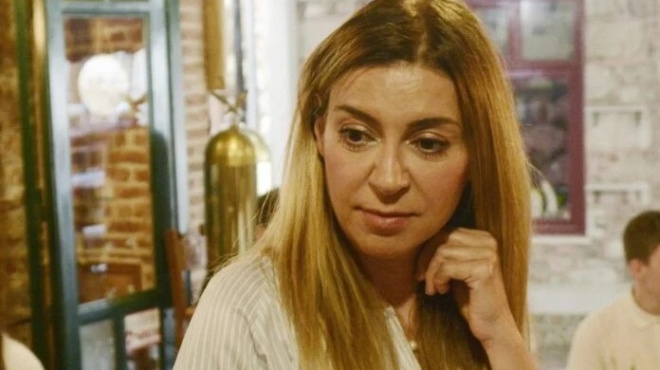 amp-8220-tha-yparcheis-mesa-moy-amp-8221-dyskoles-ores-amp-038-vary-penthos-gia-tin-ina-tarantoy-anakoinose-ta-dysaresta-i-dimosiografos-205430