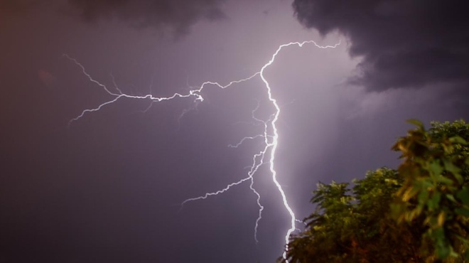 neo-ektakto-deltio-tis-emy-mayra-mantata-poies-perioches-tha-pnigoyn-sto-nero-amp-8211-erchetai-chalazi-amp-038-ischyres-kataigides-200817