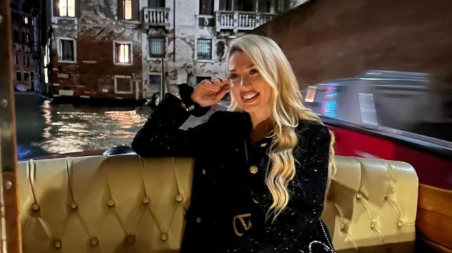 anakoinose-ta-eycharista-amp-038-oloi-toys-thaymasan-i-konstantina-spyropoyloy-se-pelagi-eytychias-me-ton-syzygo-tis-200830