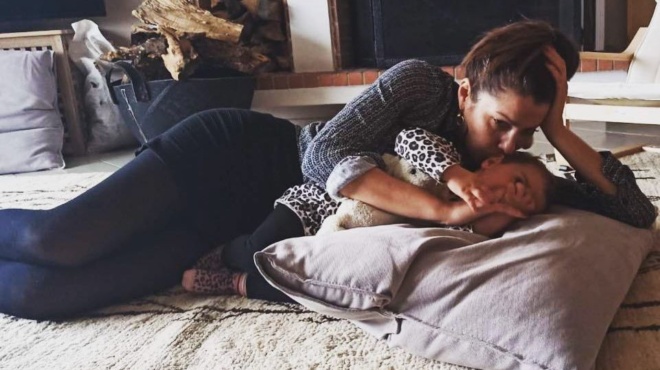 terastio-tzaki-anepodisti-thea-gyro-gyro-dentra-oloi-zileyoyn-to-spiti-tis-klelia-renesi-stin-athina-208444