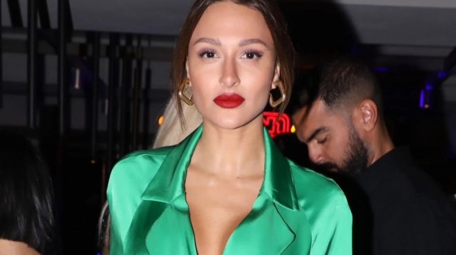 vgike-moni-amp-038-stenachorimeni-alla-oloi-koitoysan-ta-podia-tis-matheytike-i-timi-apo-ta-panakriva-papoytsia-tis-naysikas-panagiotakopoyloy-202846