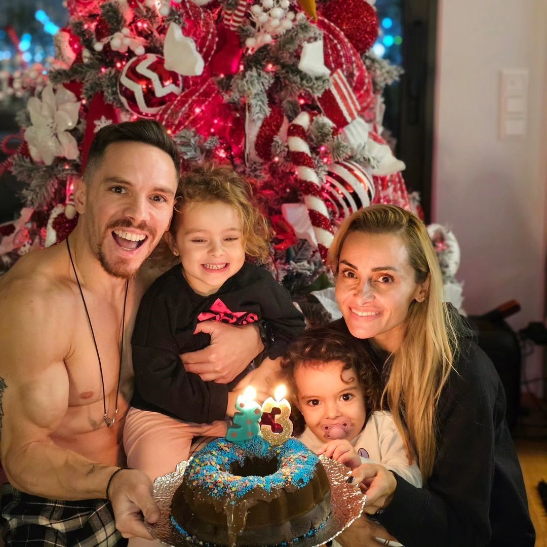 Λευτέρης Πετρούνιας γενέθλια 