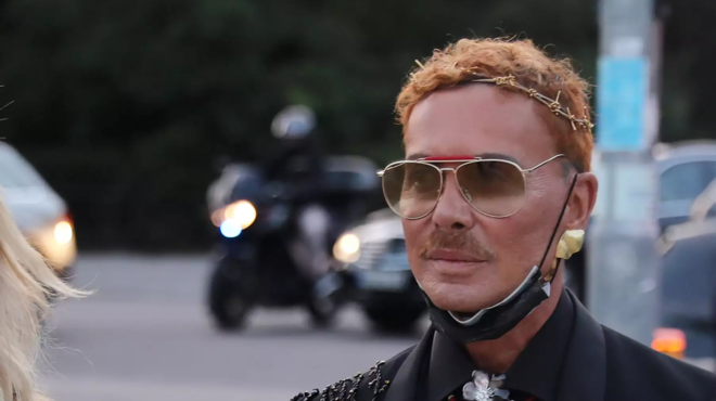 eipe-mono-5-lexeis-kai-tin-evgale-ektos-o-lakis-gavalas-den-masise-ta-logia-toy-gia-ti-sofia-chatzipanteli-201077