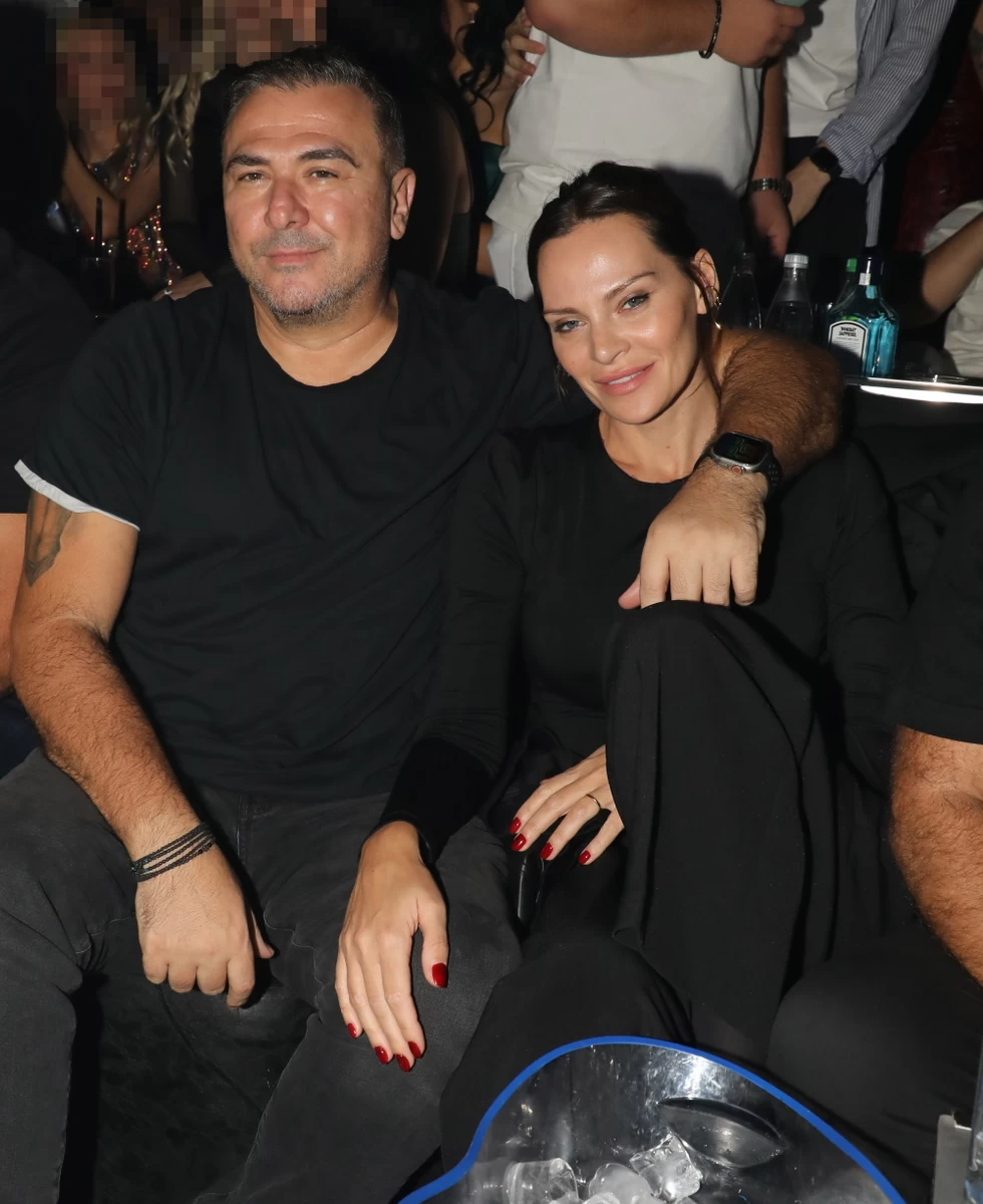 Η κομψή εμφάνιση της Υβόννης Μπόσνιακ 