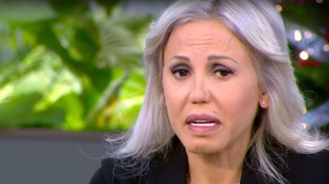 moni-moy-me-afisane-teleiose-to-sooy-floriniotis-sparazei-i-anna-florinioti-gia-tis-apanotes-apoleies-214568