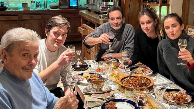 paramenei-goiteytikos-sta-88-toy-i-spania-emfanisi-toy-alen-ntelon-me-toys-panemorfoys-gioys-toy-216105