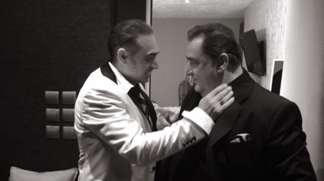 amp-8220-emfanistike-amp-8221-gia-chari-toy-ki-omos-o-notis-sfakianakis-itan-ekei-sto-teleytaio-antio-ston-vasili-karra-216155