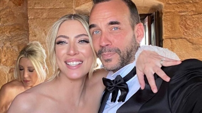 amp-8220-tin-eroteyomai-kathe-mera-amp-8221-katathesi-psychis-toy-panoy-moyzoyraki-gia-ti-mariloy-kai-ti-neogenniti-kori-toys-214618