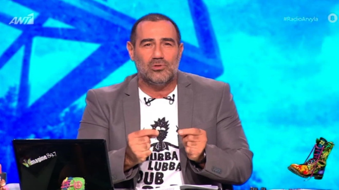 amp-8220-s-agapao-koritsara-moy-amp-8221-den-kratithike-to-anakoinose-ston-aera-o-antonis-kanakis-amp-038-amp-8220-eliose-amp-8221-to-stoyntio-210501