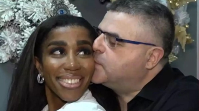 einai-gennimenoi-o-enas-gia-ton-allon-telos-moy-pire-dachtylidi-13-500e-einai-koyklos-kimparis-amp-038-galantomos-210685