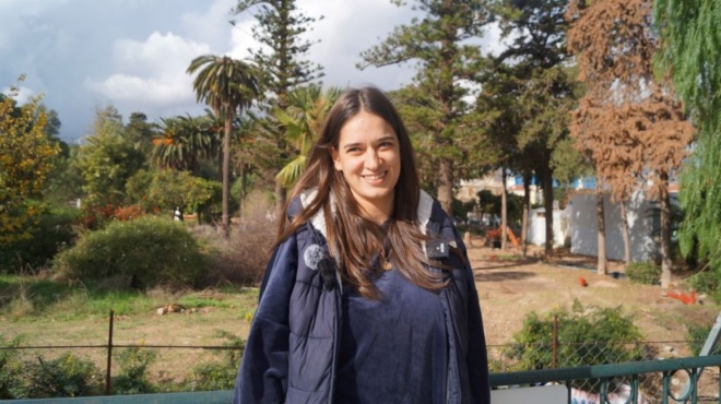 argyro-koytsoyradi-26chroni-gyrise-ston-topo-tis-amp-038-egine-agrotissa-tis-chronias-me-to-achristo-oikogeneiako-chorafaki-211408