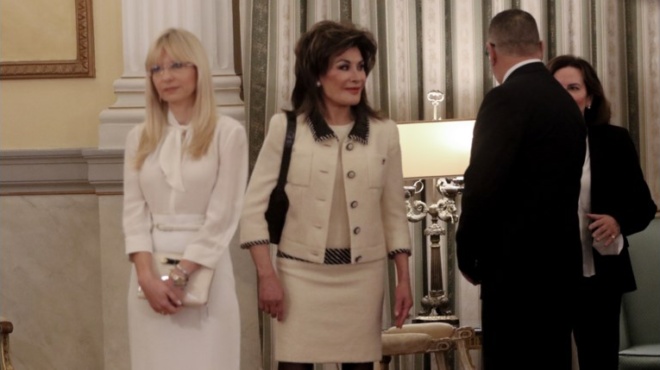 entyposiaki-me-mini-foysta-axeperasti-i-gianna-aggelopoyloy-paradidei-mathimata-styl-amp-038-kompsotitas-sta-68-tis-218343