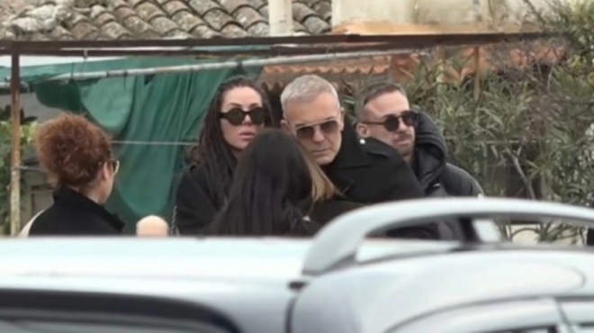 thrinos-stin-kideia-toy-nikoy-rokkoy-se-tragiki-katastasi-o-aderfos-toy-stelios-katerreyse-i-syzygos-toy-218358