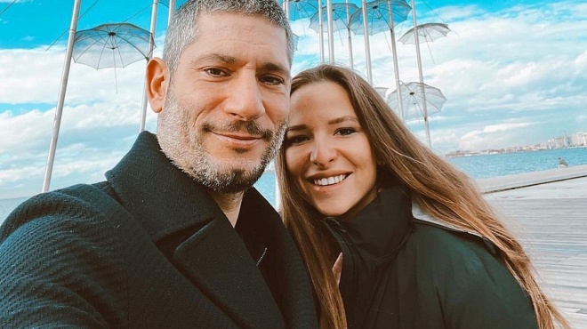 anakoinosan-ta-eycharista-amp-038-oloi-toys-eychontai-megales-chares-6-chronia-meta-gia-erietta-koyrkoyloy-amp-038-vyrona-vasileiadi-225088