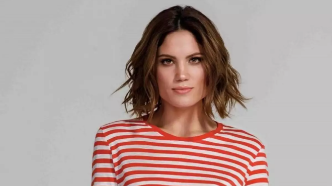 amp-8220-eimai-kathigitria-amp-038-tha-se-kano-thema-stin-taxi-amp-8221-i-synatsaki-apanta-me-minyseis-sta-aparadekta-scholia-enantion-tis-222010