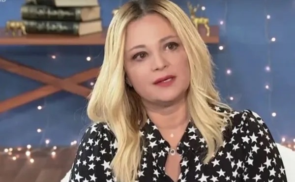 einai-san-vraki-kalytera-na-min-fainotan-sastise-i-nansy-zampetogloy-me-osa-tis-eipe-o-thanasis-anagnostopoylos-220602