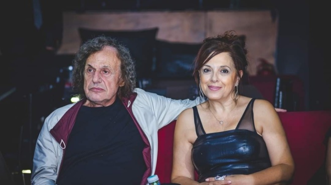 anti-na-akoyn-ti-vandi-na-tragoyda-evlepan-aytes-i-eleni-rantoy-pige-mpoyzoykia-me-tin-kori-tis-amp-038-apotheothikan-218334