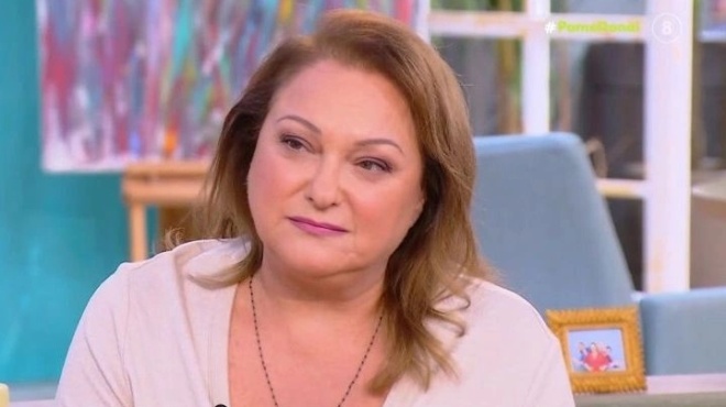 ypoklisi-stin-renia-loyizidoy-sta-55-tis-eipe-ti-megalyteri-alitheia-gia-tin-elliniki-tileorasi-kai-katacheirokrotithike-221961