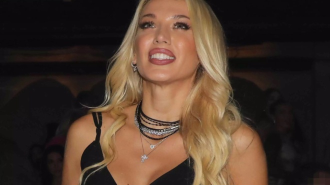 anti-na-koitazoyn-ton-remo-koitoysan-ekeinoys-i-glam-emfanisi-tis-spyropoyloy-kai-oi-tryferes-stigmes-me-ton-syzygo-tis-sta-mpoyzoykia-218928