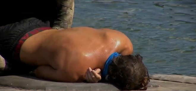 moydiasan-oloi-sto-survivor-lipothymise-ston-agona-panikovlitoi-oi-sympaichtes-toy-sokarismenoi-oi-tiletheates-221600