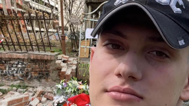 perimeno-ti-stigmi-amp-8230-ragizei-kardies-o-pateras-toy-22chronoy-foititi-poy-kataplakothike-apo-toicho-spitioy-sti-larisa-232816