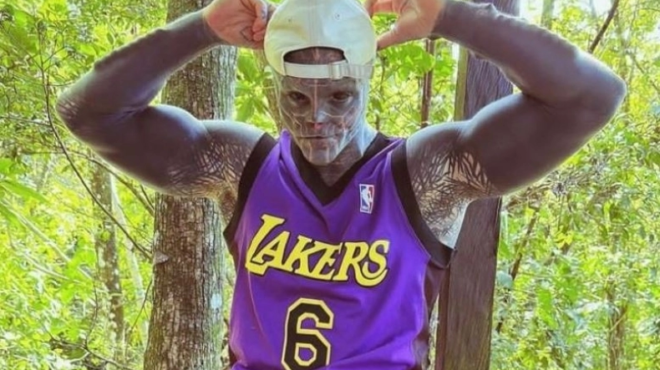 telos-oi-epemvaseis-gyrise-selida-sti-zoi-toy-o-anthropos-exogiinos-ta-allaxe-ola-epeidi-vrike-ton-erota-230859