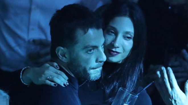 aypni-amp-038-talaiporimeni-i-proti-emfanisi-tis-dimitras-vamvakoysi-meta-ti-gennisi-tis-koris-tis-kai-ta-logia-agapis-toy-ntanoy-231247