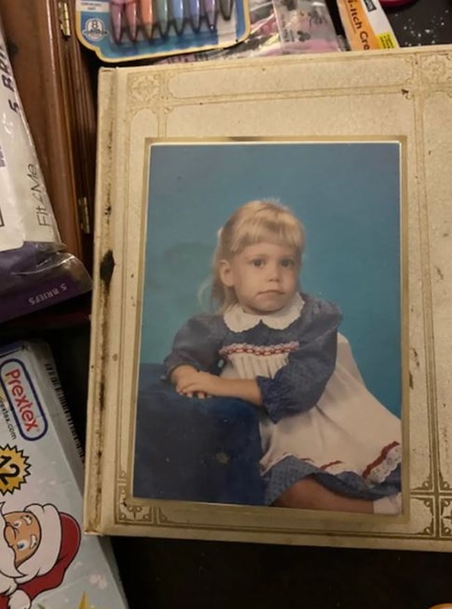 16χρονη έλιωσε στον καναπέ του σπιτιού της 