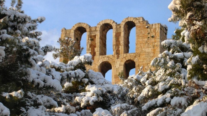 anoigei-i-pyli-toy-chionia-ta-merominia-amp-8220-tromaxan-amp-8221-toys-meteorologoys-tote-tha-asprisei-i-ellada-231492