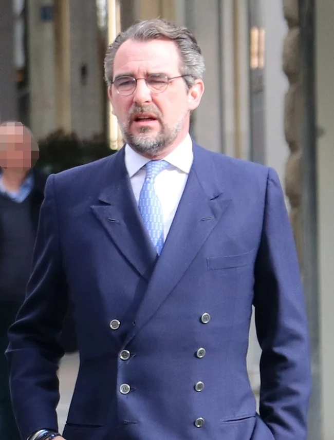 Παύλος και Νικόλαος Γλύξμπουργκ με κοστούμια 