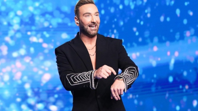 doste-toy-to-oskar-emfanisi-chiliadon-eyro-apo-tin-koryfi-eos-ta-nychia-gia-ton-niko-kokloni-san-galazoaimatos-234017