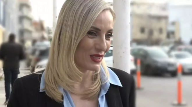 eklepse-ti-doxa-ki-ap-tin-eortazoysa-san-galazoaimati-i-meleti-sta-genethlia-tis-koyniadas-tis-me-forema-oneiro-244642