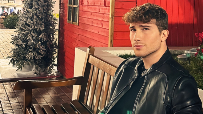 fonaze-amp-8220-ponao-voithiste-me-amp-8221-aneipotos-thrinos-gia-ton-19chrono-antoni-anatrichiazoyn-oi-stigmes-prin-to-telos-239623