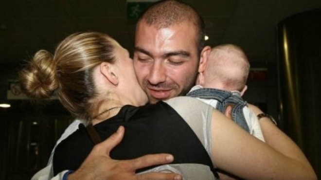 tragodia-gia-ton-mikro-filippo-nekri-amp-038-i-mama-toy-1-5-chrono-meta-ton-chamo-toy-patera-toy-alexandroy-nikola-di-236328