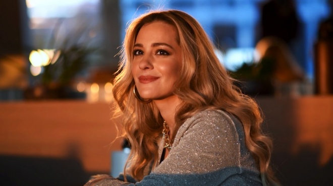 espase-rekor-apo-likes-i-natassa-mpofilioy-i-anakoinosi-gia-ta-charmosyna-nea-amp-038-oi-eyches-poy-epesan-amp-8220-vrochi-amp-8221-239958