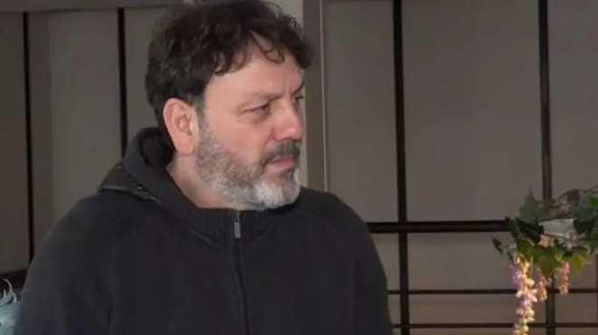 viono-ratsismo-apo-ti-mera-poy-gennithika-xespa-gia-osa-akoyei-gia-tin-katagogi-toy-o-stathis-aggelopoylos-246814