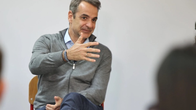 ki-emena-moy-petoysan-tin-tsanta-apo-to-parathyro-o-mitsotakis-mila-gia-to-mpoylingk-poy-toy-ekanan-scholeio-247680