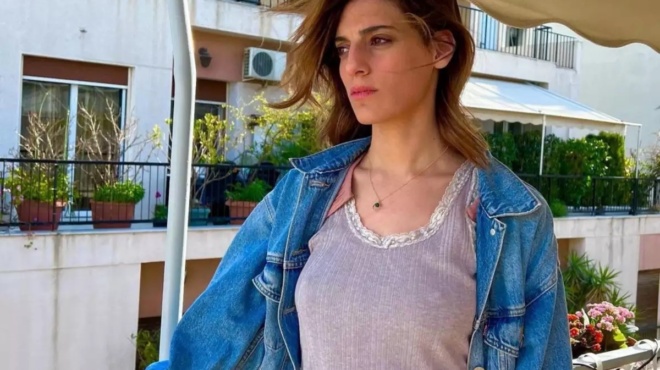 soysoyro-me-tin-christina-cheila-fameli-ta-echei-me-gnosto-skinotheti-ligoys-mines-meta-ton-chorismo-me-ton-totsika-246862