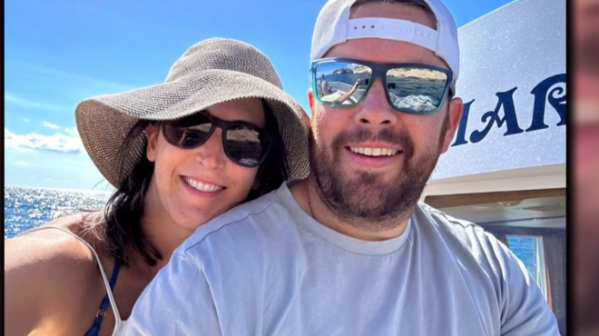 evgalan-20-paidia-apo-flegomeno-paidiko-stathmo-iroes-neonymfoi-ormisan-me-aytaparnisi-stis-floges-amp-038-esosan-zoes-249885