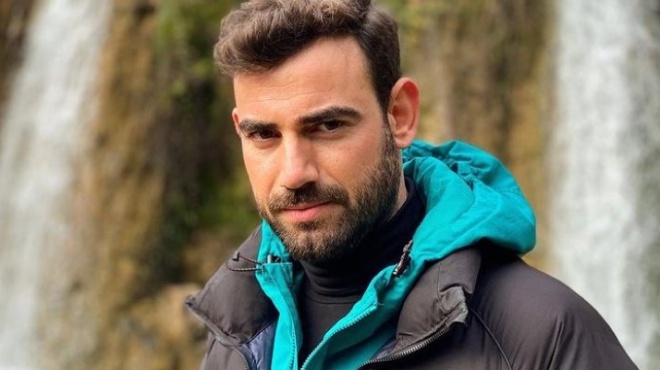 amp-8220-den-mporoyme-na-mathoyme-apo-ti-efyge-amp-8221-thriler-me-ton-28chrono-aderfo-toy-nikoy-polyderopoyloy-xespa-o-ithopoios-246758