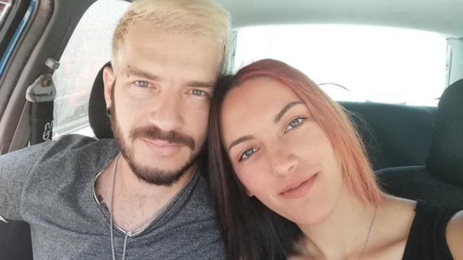 skines-archaias-tpagodias-stin-kideia-tis-28chronis-kyriakis-katerreysan-oi-goneis-otan-tin-eidan-ntymeni-nyfi-me-leyko-stefani-245834