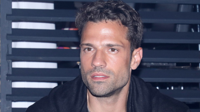 kathigitria-panepistimioy-monimi-katoikos-exoterikoy-i-amp-8220-agnosti-amp-8221-koykla-aderfi-toy-kon-noy-argyroy-amp-038-i-spania-foto-255812