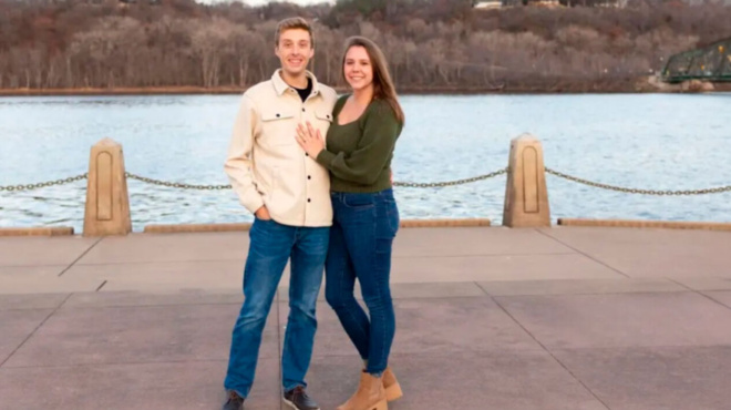 apatise-ton-syntrofo-tis-me-enan-11chrono-ligo-prin-ton-gamo-salos-me-tin-24chroni-daskala-rakos-o-gampros-256707