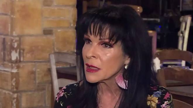 sofia-vossoy-o-giatros-moy-eipe-pos-pethaino-eicha-vgei-san-ptoma-na-eycharistiso-ton-kosmo-me-to-kapelaki-moy-255594