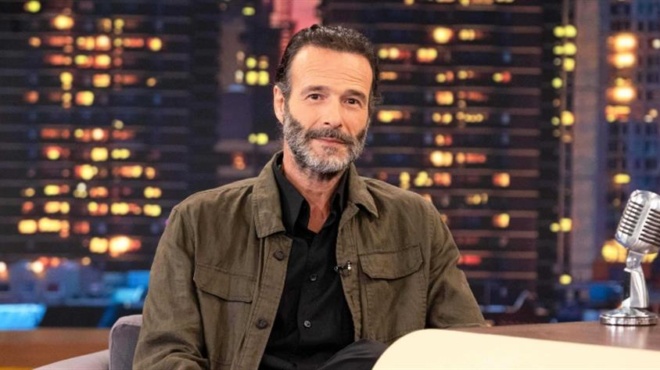 choris-lefta-pos-zeis-o-thanasis-eythymiadis-exigei-poy-vriskei-ta-chrimata-eno-den-echei-doyleia-259029