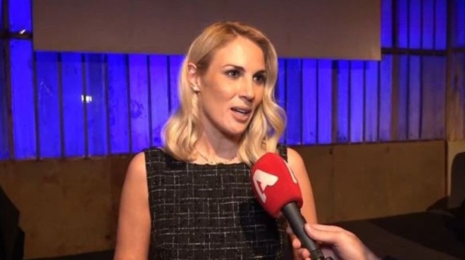 sok-gia-tin-dimosiografo-ntora-koytrokoi-ston-3o-mina-tis-egkymosynis-moy-ematha-oti-echo-ogko-ston-egkefalo-258549