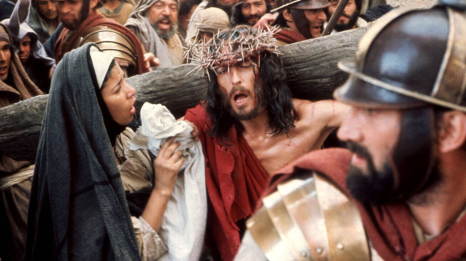 den-thymizoyn-se-tipota-tin-eikona-toy-tote-pos-einai-simera-47-chronia-meta-oi-protagonistes-toy-o-iisoy-apo-ti-nazaret-255644