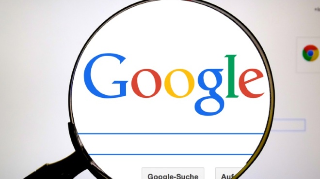 i-eycharisti-ekplixi-poy-ekane-i-google-stoys-olympiakoys-pliktrologiste-tin-lexi-olympiacos-kai-deite-ti-symvainei-264586