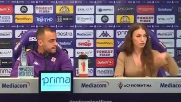 rosela-petrilo-i-kalloni-dimosiografos-tis-fiorentina-poy-ekane-oli-tin-opap-arena-na-milaei-gia-tin-omorfia-tis-264558